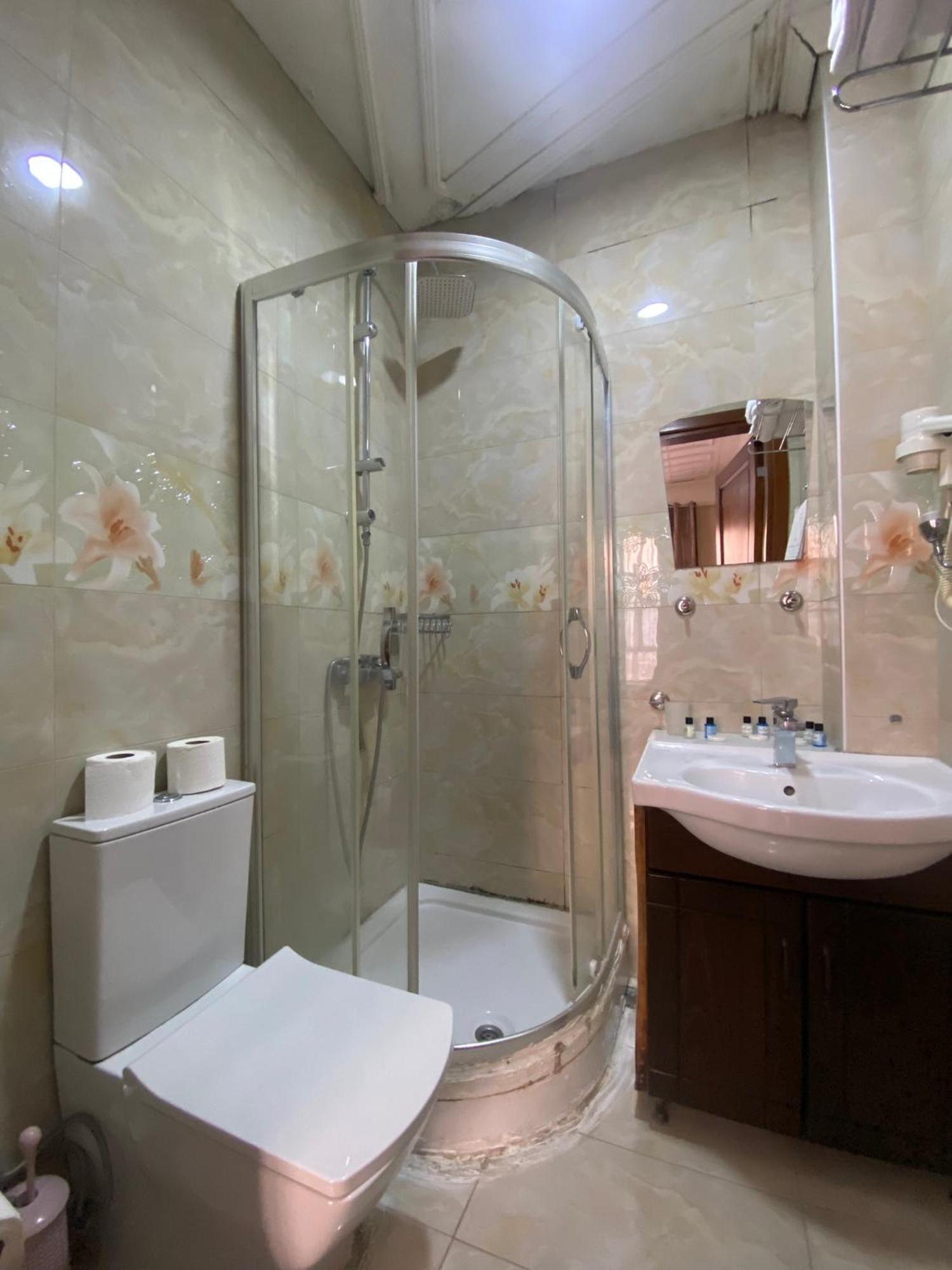 Amida&nurayhousehotel *