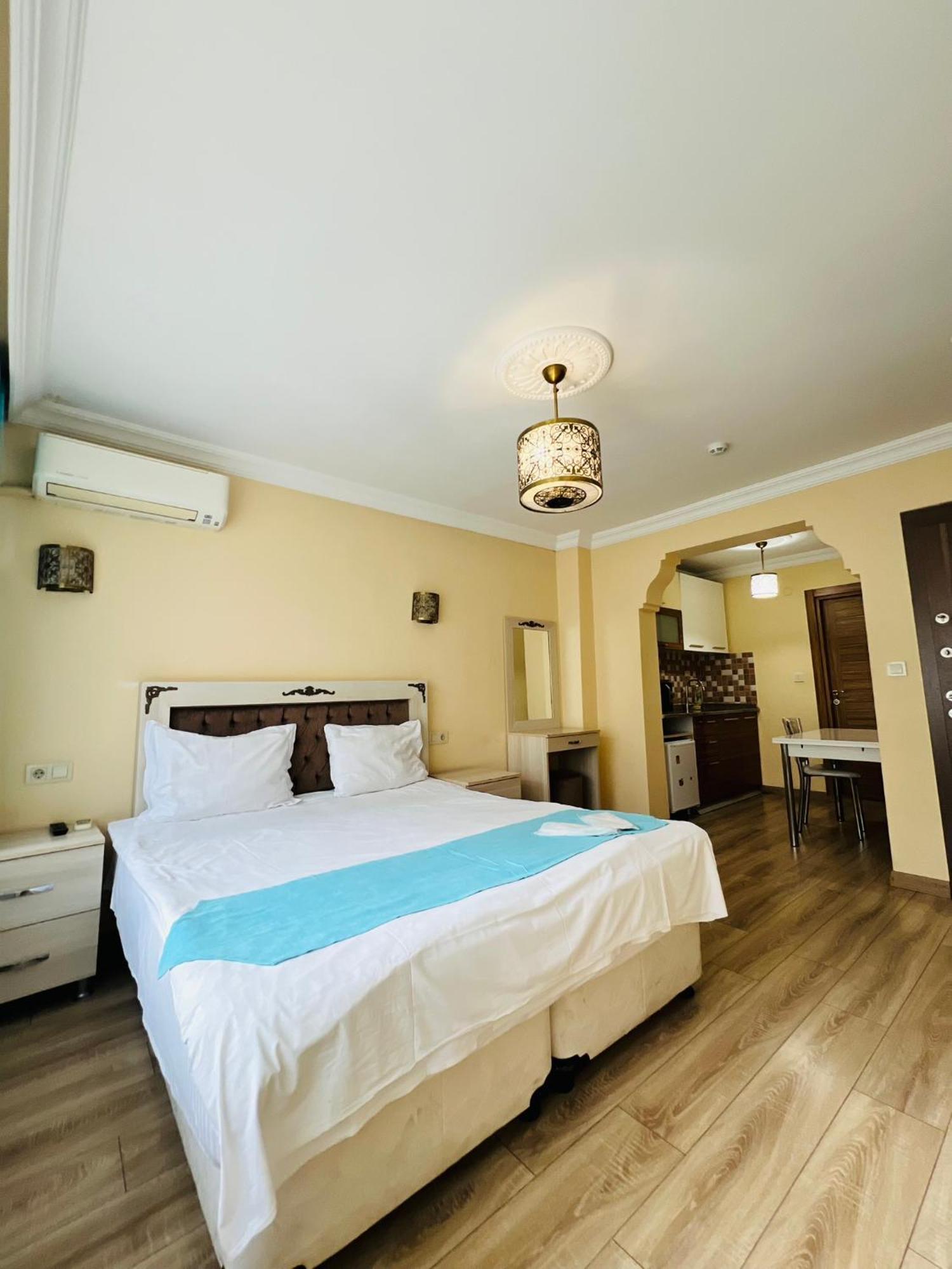 Amida&nurayhousehotel